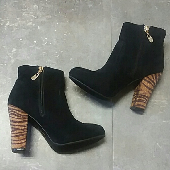 Guess Shoes - ♨Guess Booties 😍